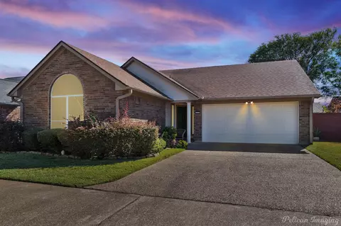 526 Red Baron Dr, Shreveport, LA 71115