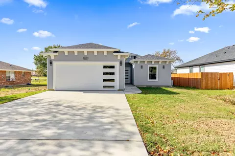 315 Windjammer Rd, Gun Barrel City, TX 75156