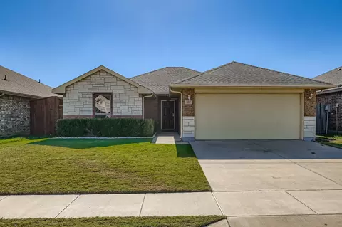 9017 Curacao Dr, Fort Worth, TX 76123