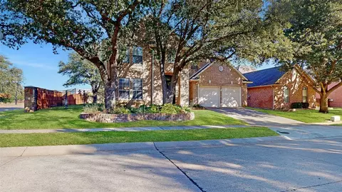 200 Patricia Ln, Highland Village, TX 75077