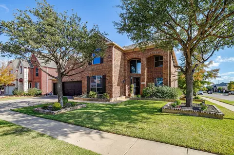 10400 Crowne Pointe Ln, Fort Worth, TX 76244