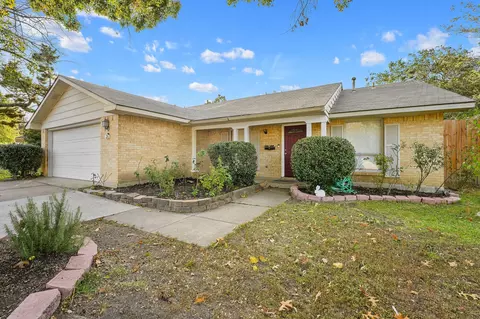421 Woodmere Dr, Garland, TX 75043