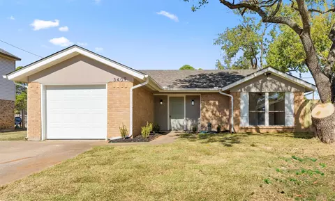 3409 Westgrove Dr, Arlington, TX 76001