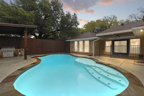 16707 Rustic Meadows Dr, Dallas, TX 75248