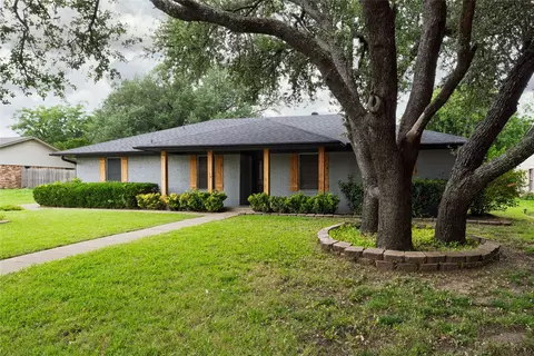 117 Kathryn Dr, Sanger, TX 76266