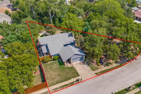 1906 Westcreek Dr, Garland, TX 75042
