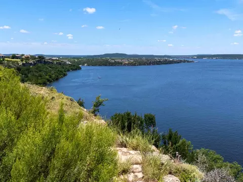 380 Clubhouse Dr, Graford, TX 76449