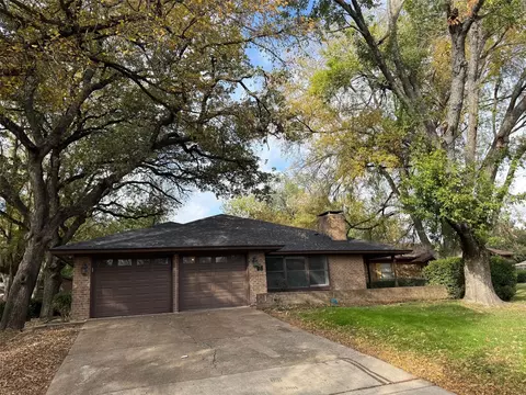 111 Juniper St, Mansfield, TX 76063