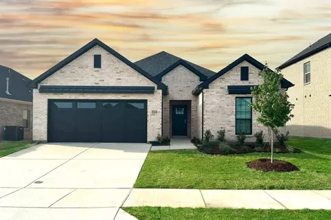 544 Oak Creek Dr, Lavon, TX 75166