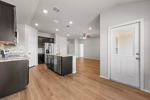 Entry Way - 2709 Sherco Rd, Lorena, TX 76655 photo 2 of 4