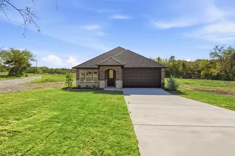 412 E Ball St, Tom Bean, TX 75489