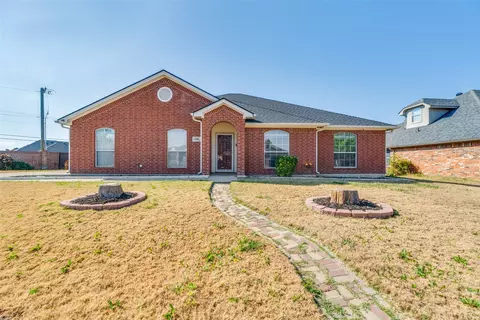 1501 Millbrook Dr, Midlothian, TX 76065