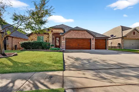 289 Hilltop Dr, Justin, TX 76247