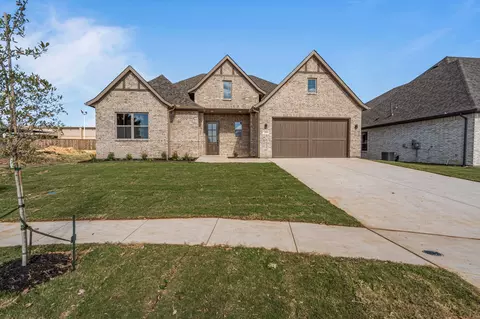 205 Cresta Cir, Keller, TX 76248