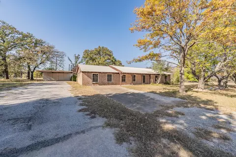 412 Oakview Dr, Springtown, TX 76082