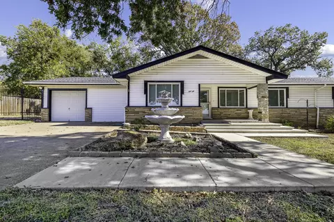 110 Pine St, Weatherford, TX 76086