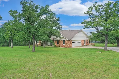290 Burwick Rd, Jacksboro, TX 76458