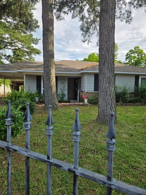 6409 Oak Valley Dr, Shreveport, LA 71119