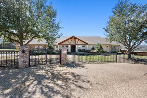 895 Bardin Rd, Grand Prairie, TX 75052