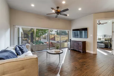 6211 W Northwest Hwy #G115, Dallas, TX 75225
