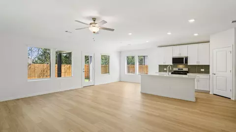 901 Buffalo Dr, Lowry Crossing, TX 75069