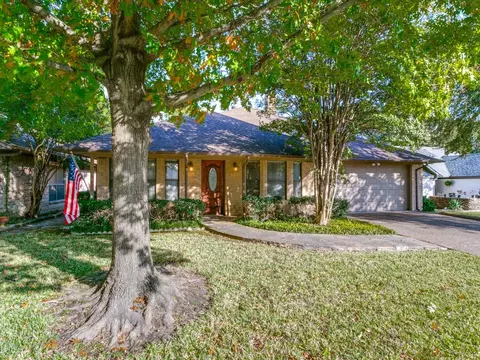 928 Old Mill Cir, Irving, TX 75061