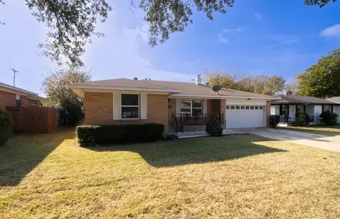 310 W Davis St, Duncanville, TX 75116