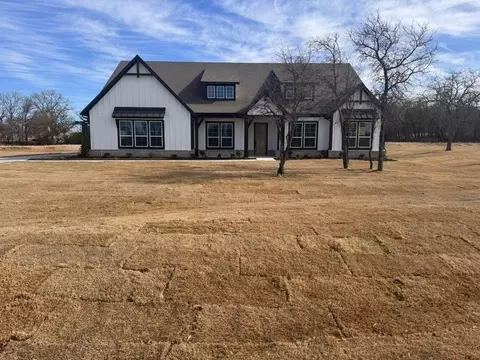 152 Oak Grove Way, Springtown, TX 76082