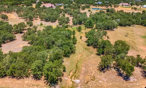 271 Creek Meadow Ct, Lipan, TX 76462