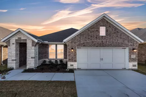 15057 Green Bluff Dr, Aledo, TX 76008
