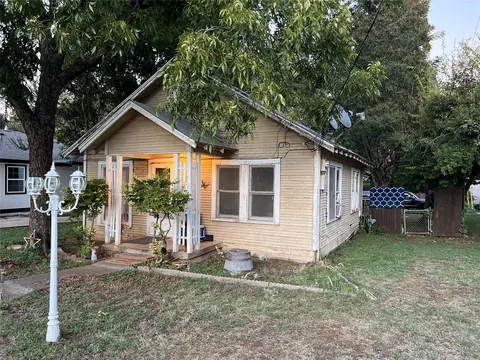 924 Sunnyside Ave, Cockrell Hill, TX 75211