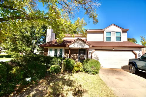 3494 Longview Dr, Corinth, TX 76210