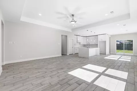 Living - 709 Bethlehem St, Terrell, TX 75160 photo 2 of 5