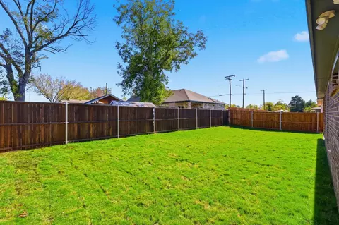 Exterior - 709 Bethlehem St, Terrell, TX 75160 photo 4 of 4