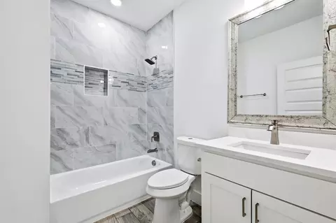Bath - 709 Bethlehem St, Terrell, TX 75160 photo 4 of 5