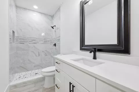 Bath - 709 Bethlehem St, Terrell, TX 75160 photo 5 of 5