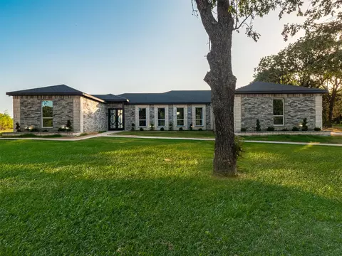 133 Crestview Dr, Corsicana, TX 75109