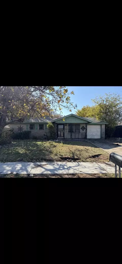 5536 Fitzhugh Ave, Fort Worth, TX 76119