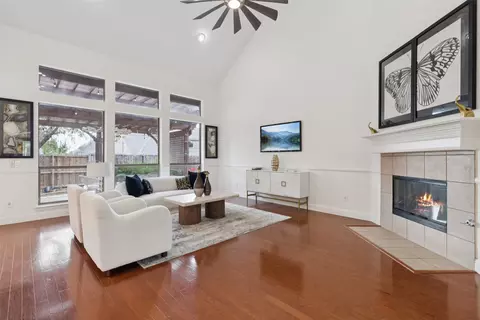 9857 Avalon Dr, Frisco, TX 75035