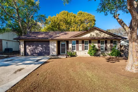 209 E Utah St, Sherman, TX 75090