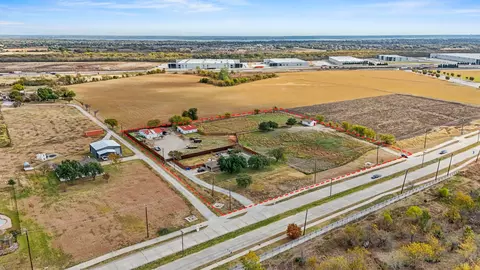 8614 Merritt Rd, Rowlett, TX 75089