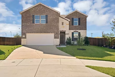 820 Lemongrass Ct, Fort Worth, TX 76131