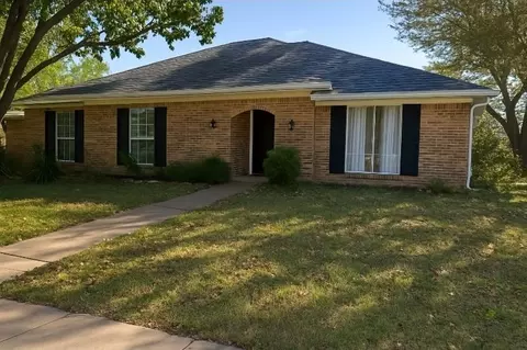1520 Belgrade Dr, Plano, TX 75023
