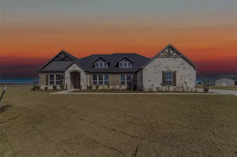 2212 Continent Ct, Krum, TX 76249