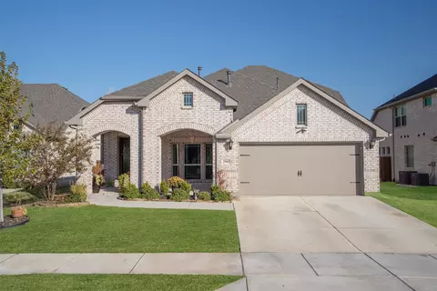 2900 Emerald Trace Dr, Lantana, TX 76226