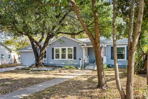 145 Parkwood Ave, Arlington, TX 76013