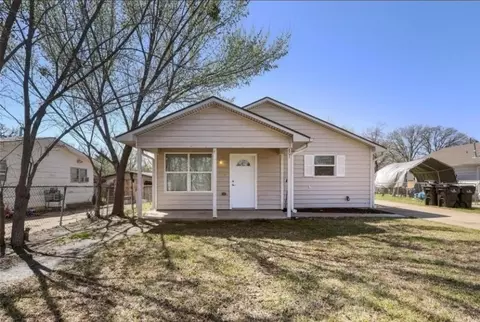 801 N 8th Ave, Denison, TX 75021