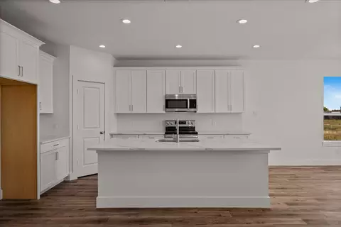 Kitchen - 3250 Willow Rd, Celeste, TX 75423 photo 1 of 2