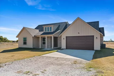 Exterior - 3250 Willow Rd, Celeste, TX 75423 photo 3 of 7