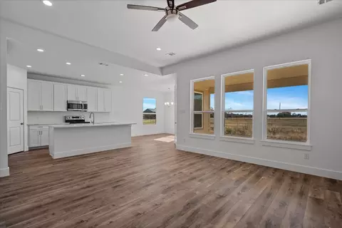 Living - 3250 Willow Rd, Celeste, TX 75423 photo 3 of 5